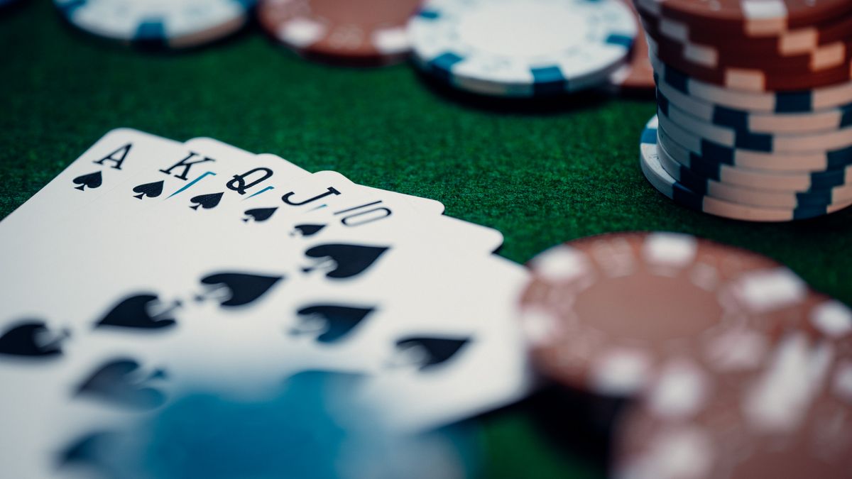 Kartu poker dan chip