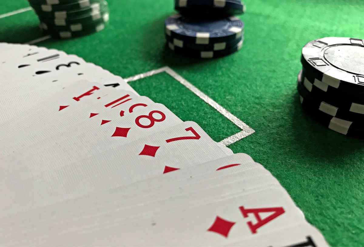 Strategi Poker Dasar untuk Pemain Indonesia